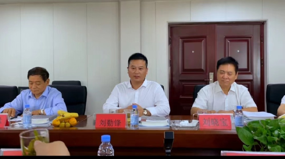 多拼式大斷面隧道窯&移動(dòng)式隧道窯大規(guī)模固廢處置技術(shù)裝備暨煤矸石、建筑垃圾盾溝泥等大宗固廢燒結(jié)法技術(shù)裝備專場(chǎng)推介會(huì)圓滿落幕！